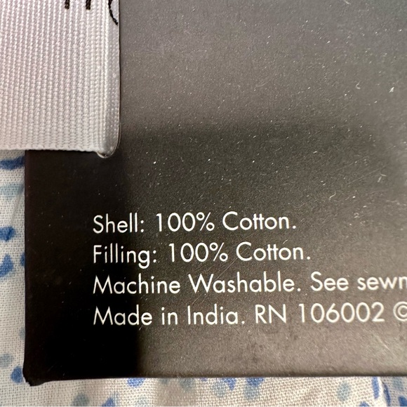 TAHARI Full/Queen Reversible Block Printed Quilt  Blue - Picture 6 of 9